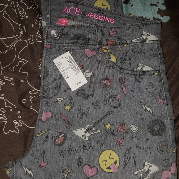 Girls Emoji Print Skinny Jeans - Picture 2 of 4